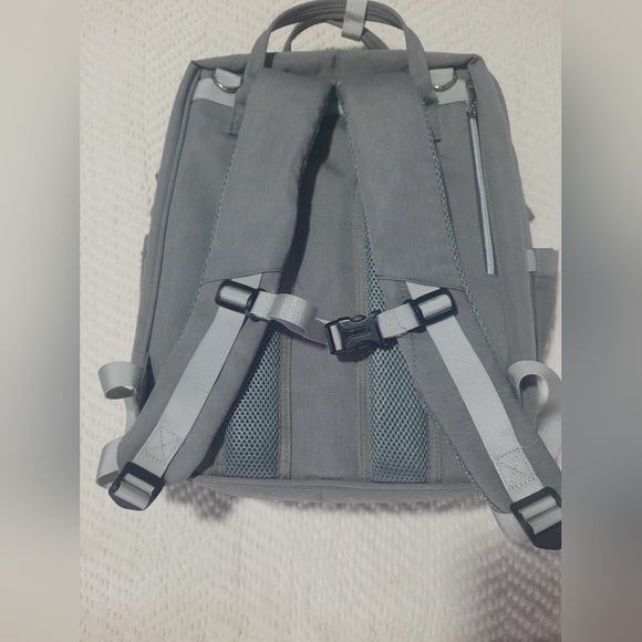 Midibeini Diaper Bag / backpack with built in changing station and mosquito net. - Picture 4 of 4